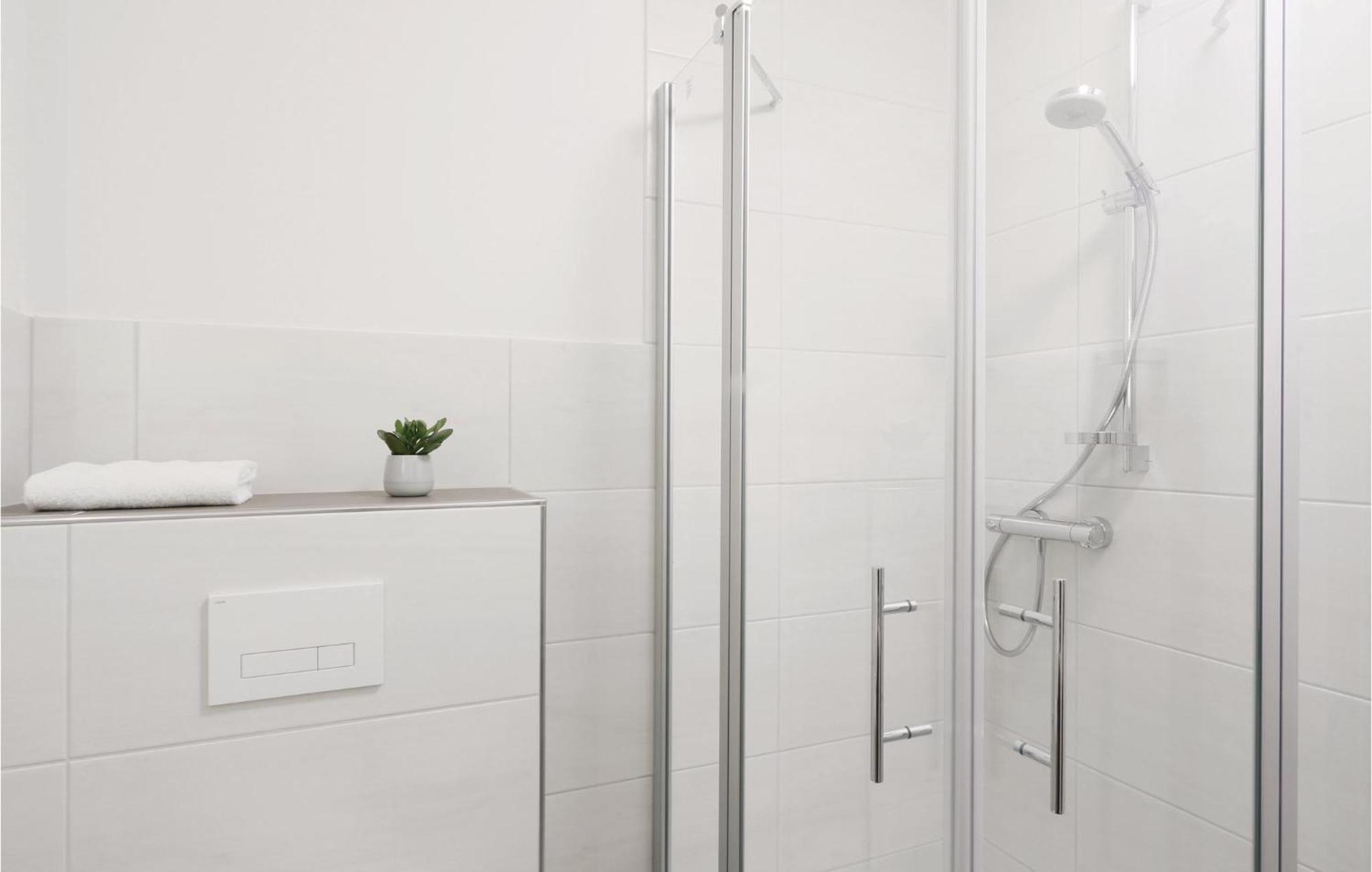 Amazing Apartment In Dagebuell With Kitchenette Exteriör bild