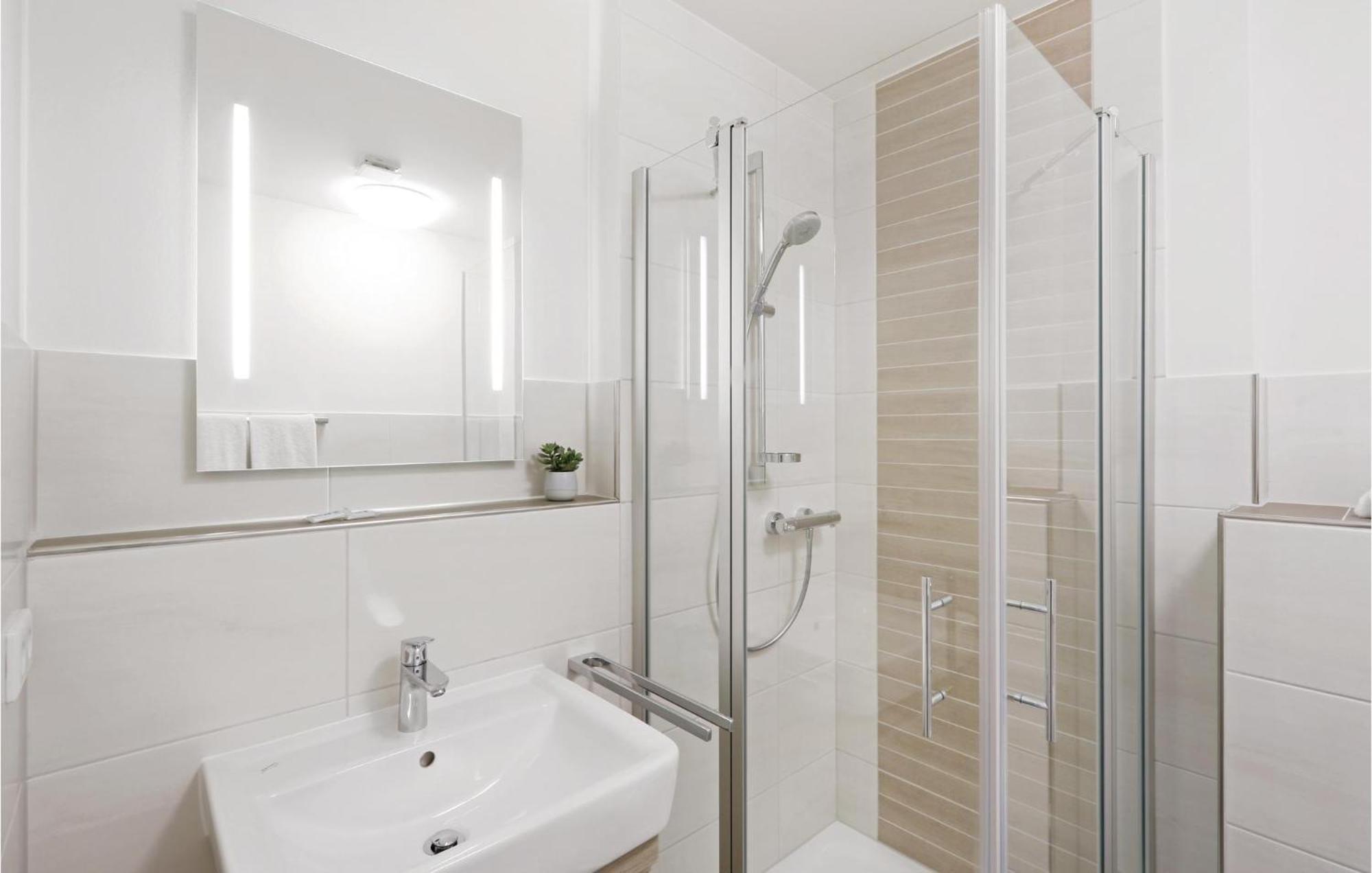 Amazing Apartment In Dagebuell With Kitchenette Exteriör bild